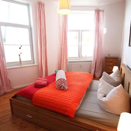 Warnemuende 3 Moewen 38559 *